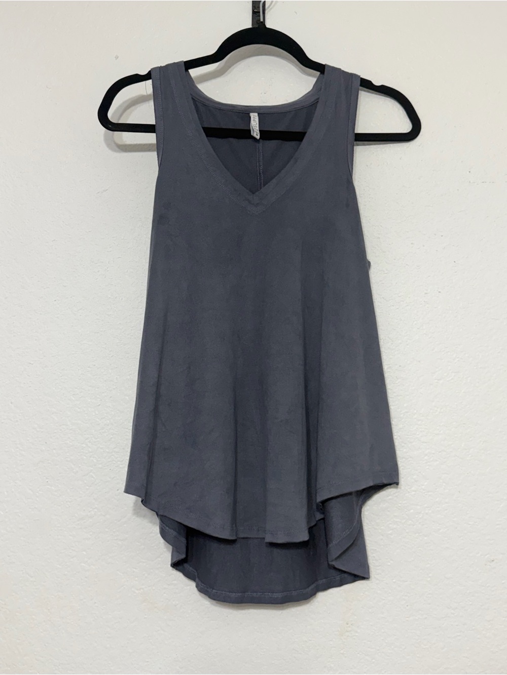 Z Supply Women’s Medium Charcoal Gray V-Neck High Low Tank Top